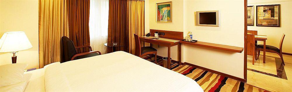 The Residency, Chennai Ξενοδοχείο Εξωτερικό φωτογραφία